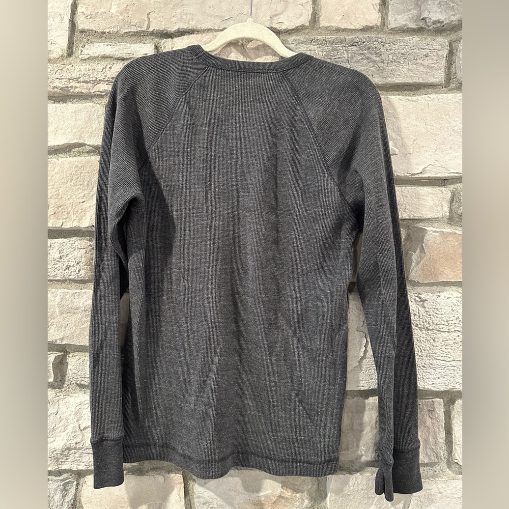American Eagle Grey Long Sleeve